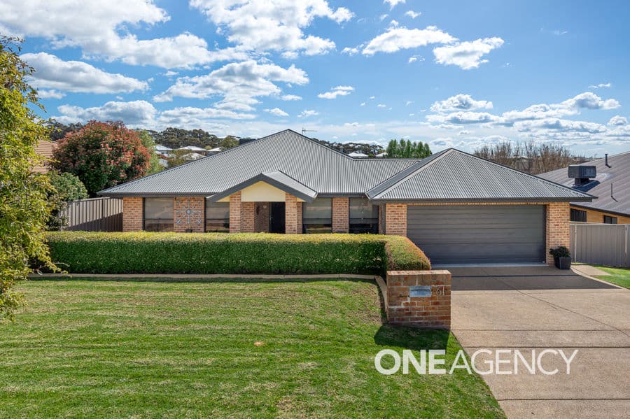61 YARRAWAH Crescent, Bourkelands, Bourkelands - Image 1