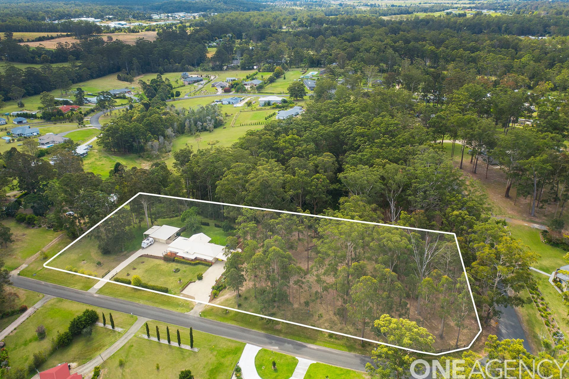 10 Fenton Drive, King Creek, King Creek - Image 1