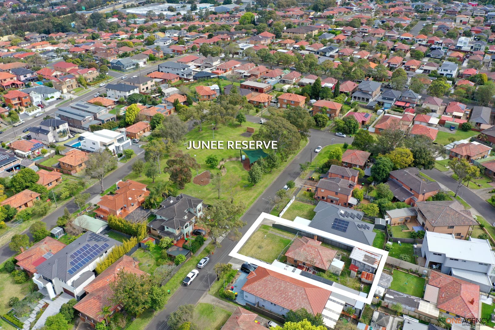 19  Kilkee Avenue, Kingsgrove, Kingsgrove - Thumbnail 2