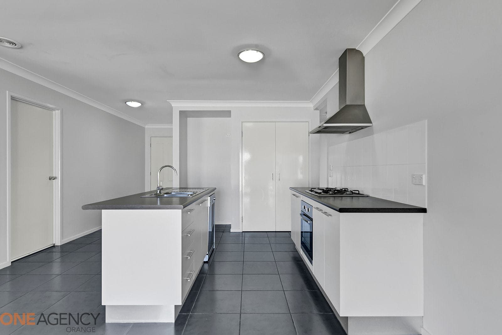 23 Glasson Drive, Orange, Orange - Thumbnail 2