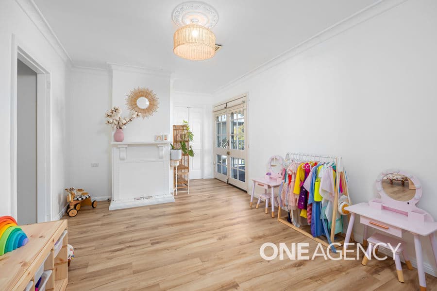 23 GILMORE Avenue, Mount Austin, Mount Austin - Thumbnail 2