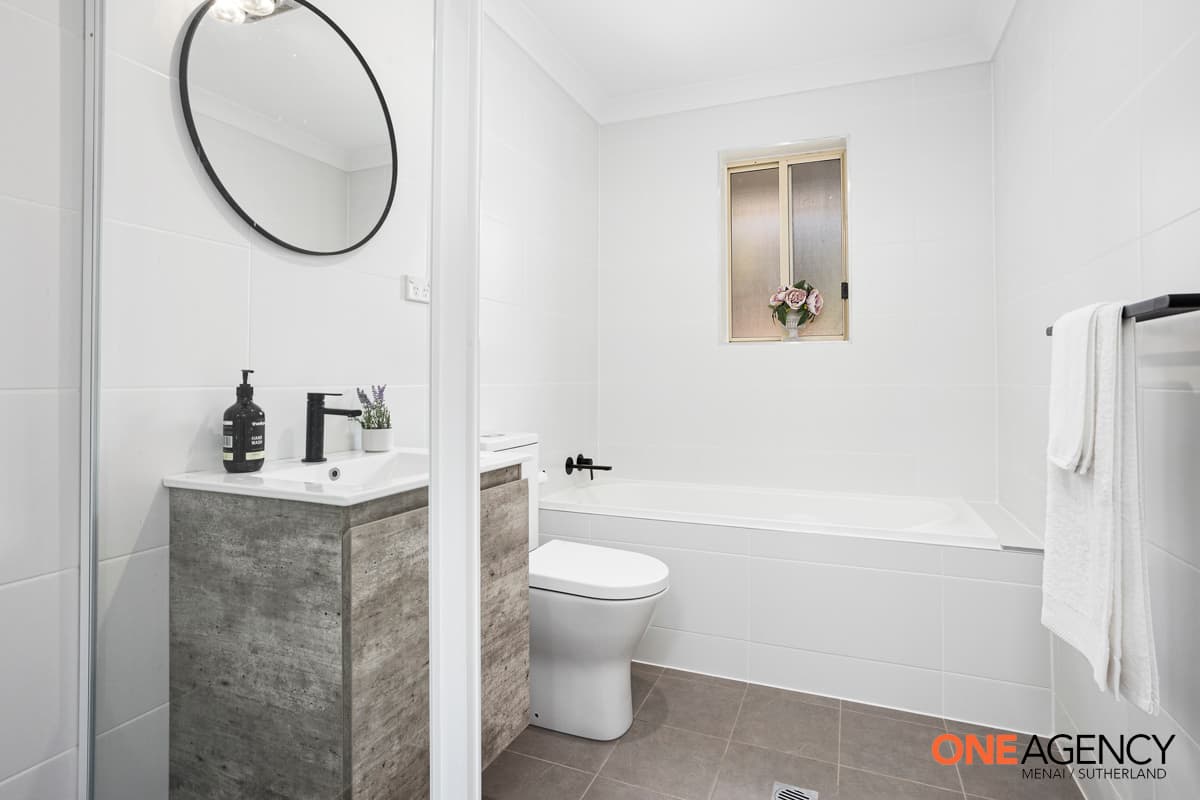10/2a Charlotte Place, Illawong, Illawong - Thumbnail 7