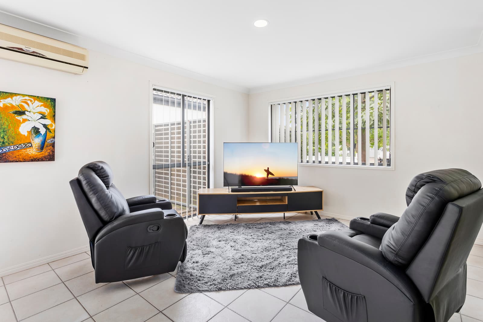 79 Harrier Drive, Burleigh Waters, Burleigh Waters - Thumbnail 2