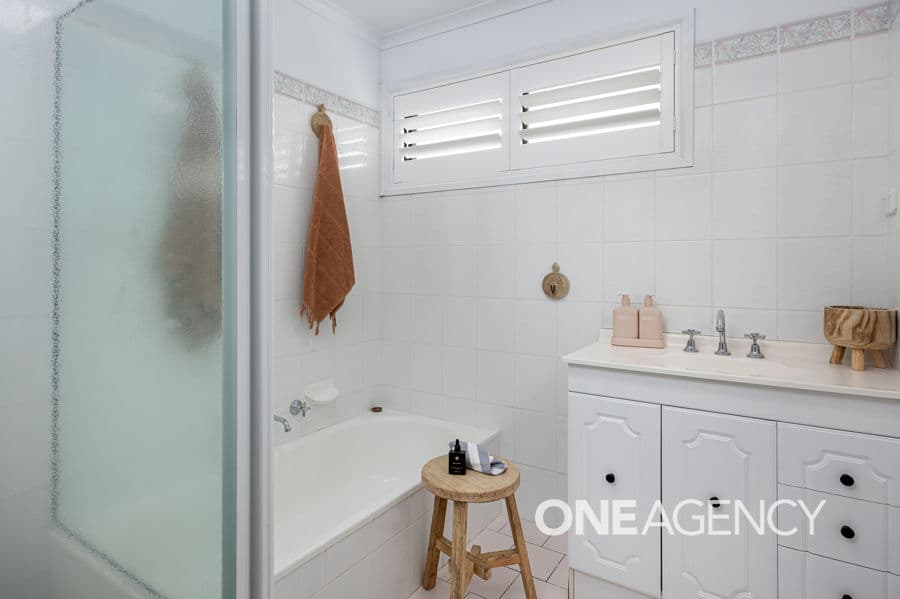 77 BALMORAL Crescent, Lake Albert, Lake Albert - Thumbnail 7