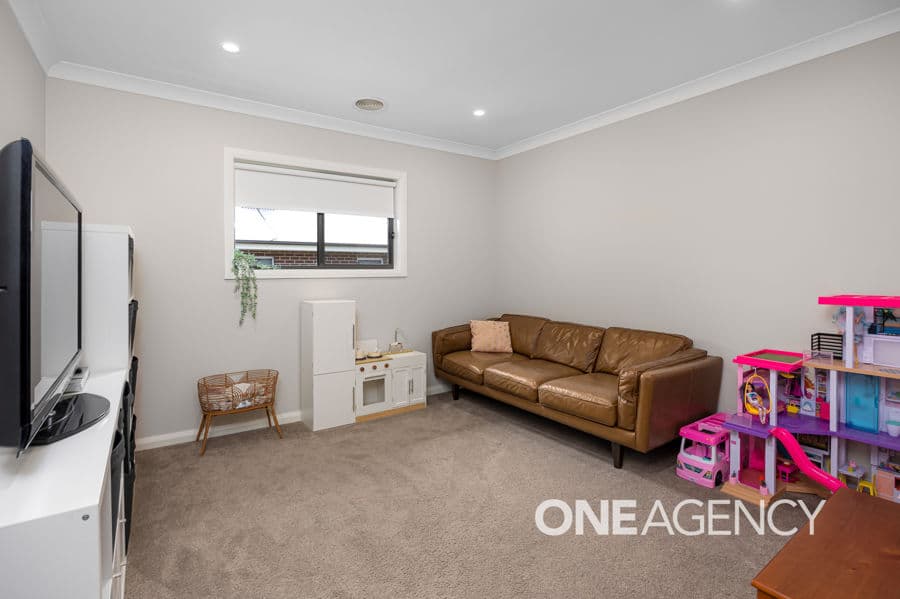 13 WHITTEN Avenue, Boorooma, Boorooma - Thumbnail 6