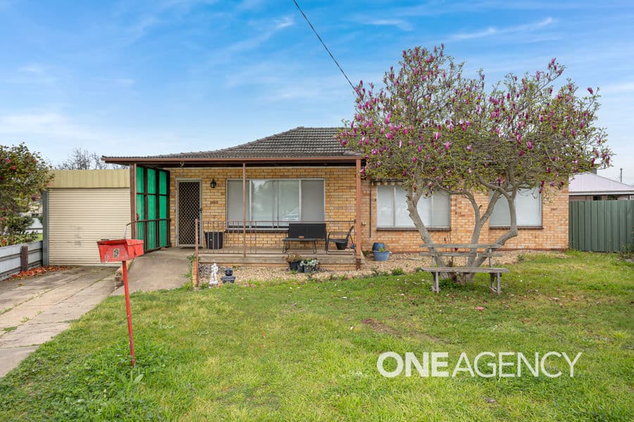 9 BUNGOWN Place, Mount Austin, Mount Austin - Image 1