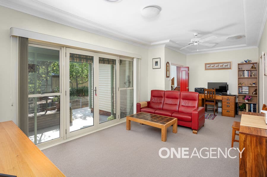 21 PLUMPTON Road, Kooringal, Kooringal - Thumbnail 4