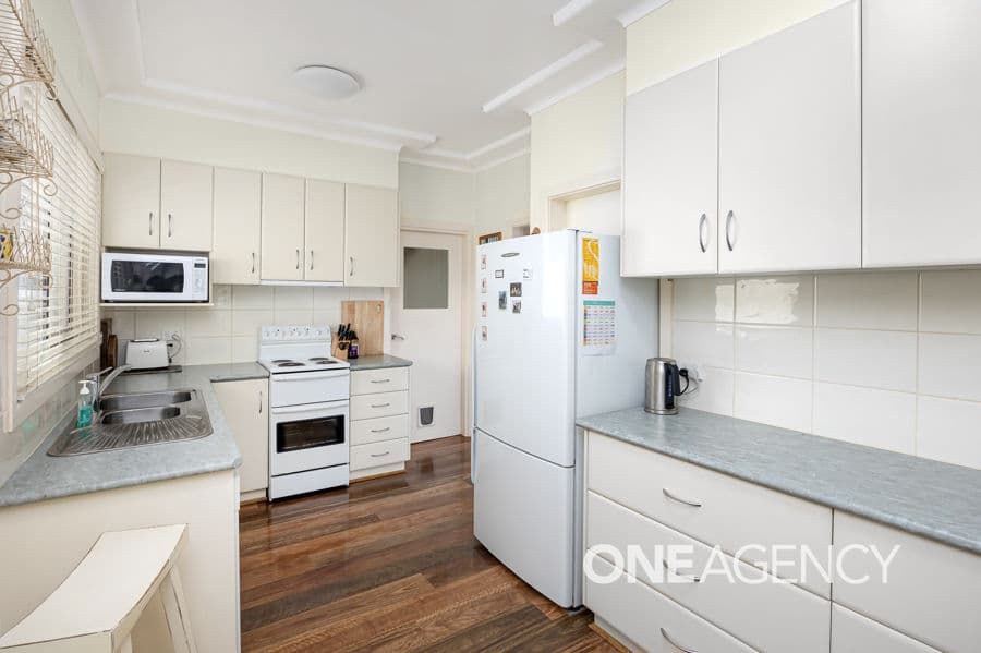 21 PLUMPTON Road, Kooringal, Kooringal - Thumbnail 7