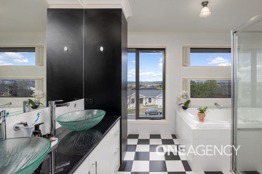 17 ATHERTON Crescent, Tatton, Tatton - Thumbnail 8
