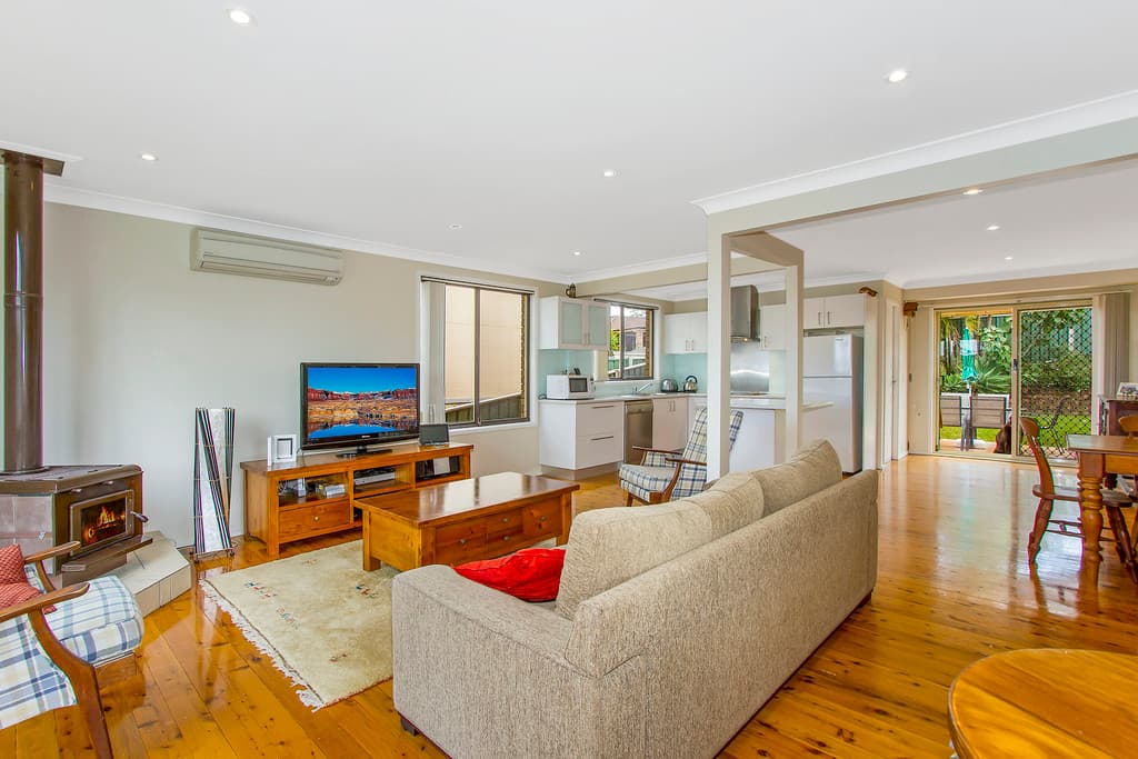 18 Barkala Street, Lisarow, Lisarow - Image 1