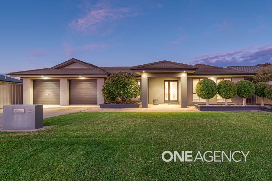 4 YOOGALI Street, Glenfield Park, Glenfield Park - Image 1