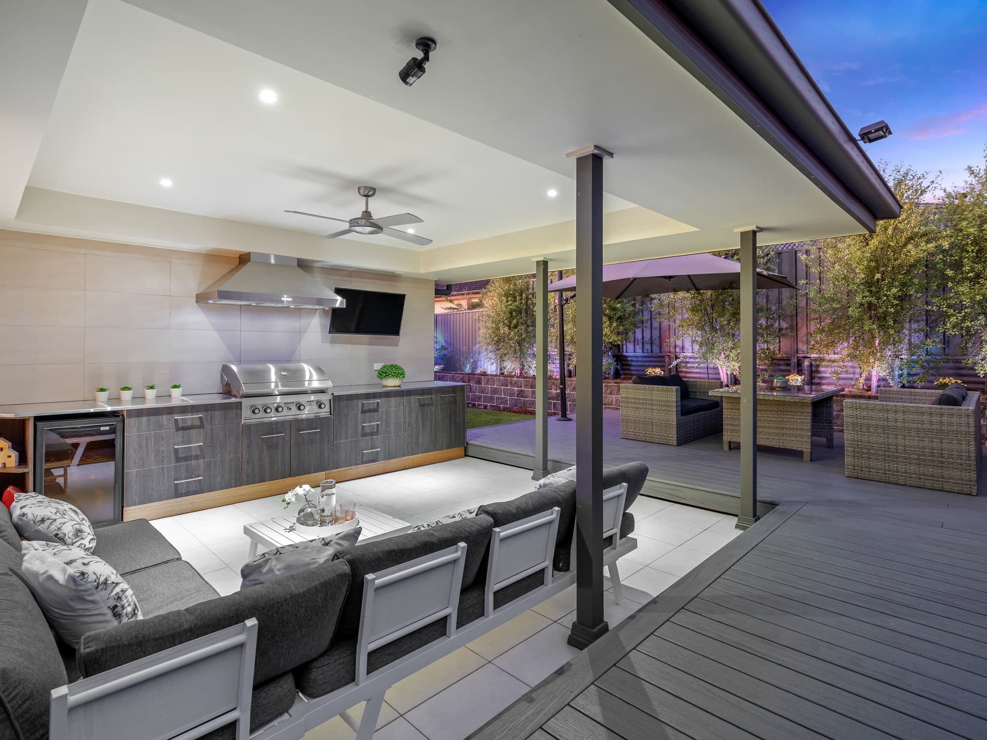 20 Hamlyn Road, Hamlyn Terrace, Hamlyn Terrace - Thumbnail 2