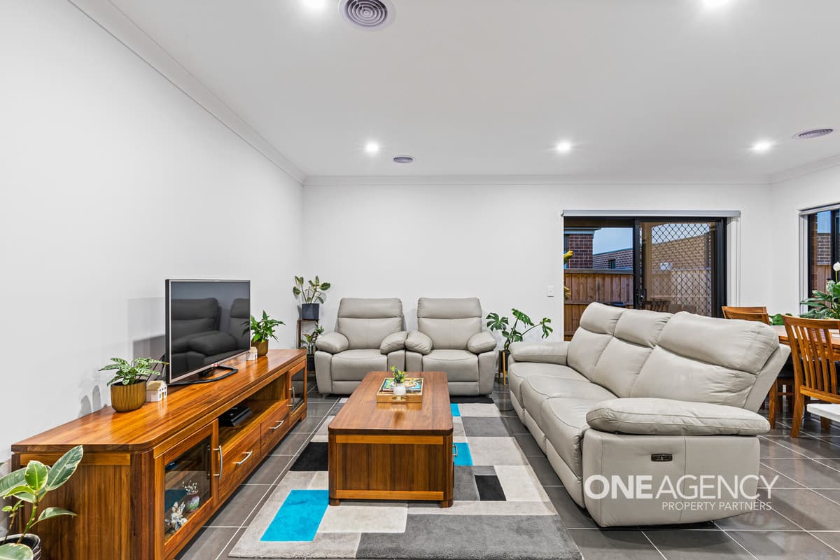17 Allegra Street, Point Cook, Point Cook - Thumbnail 6