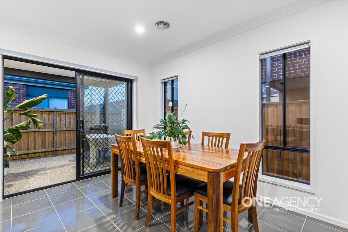 17 Allegra Street, Point Cook, Point Cook - Thumbnail 7