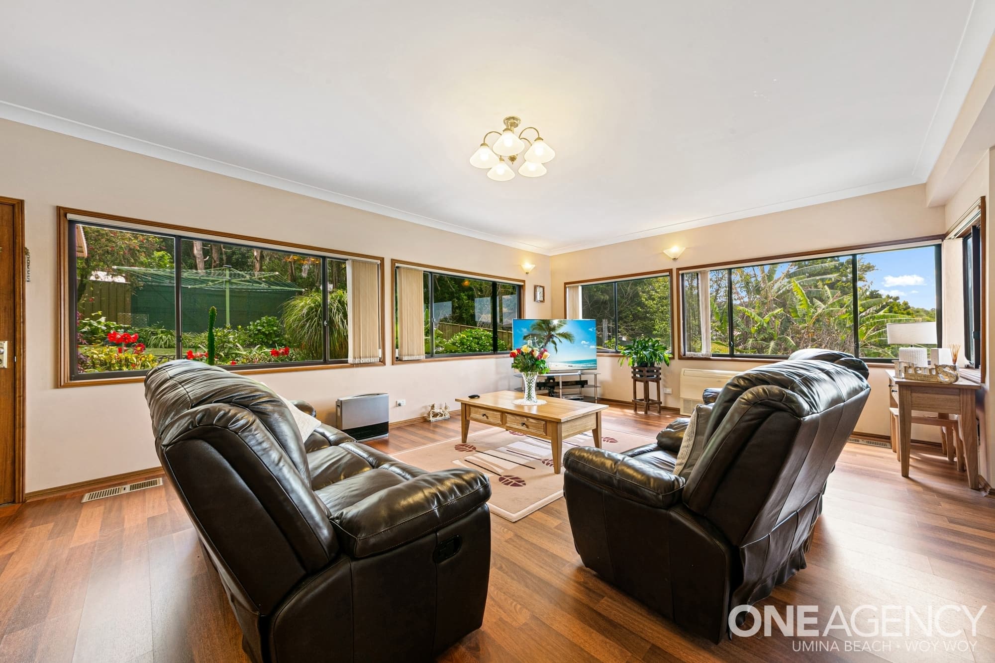 37 Brisbane Water Drive, Point Clare, Point Clare - Thumbnail 4