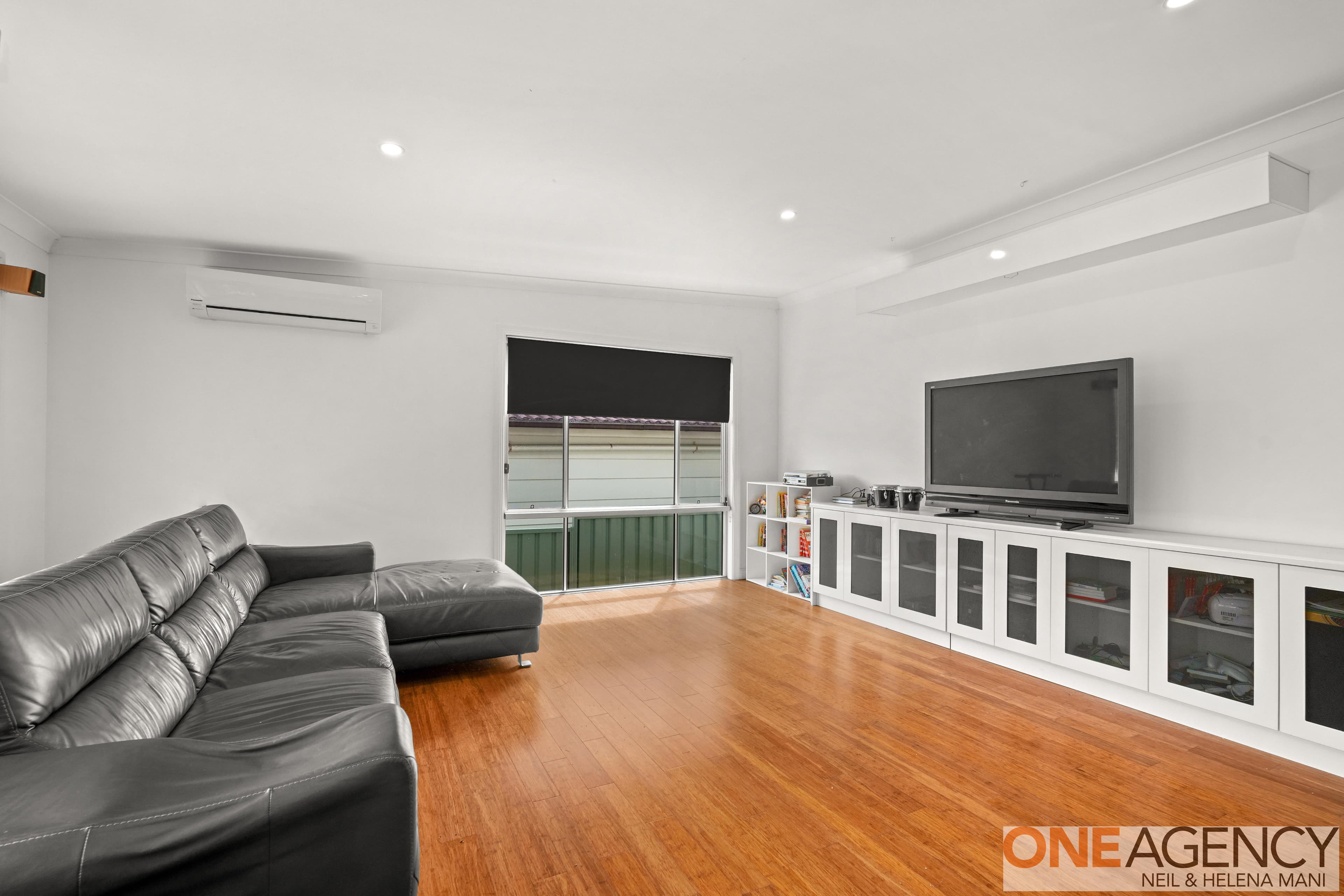 10 North Crescent, North Gosford, North Gosford - Image 1