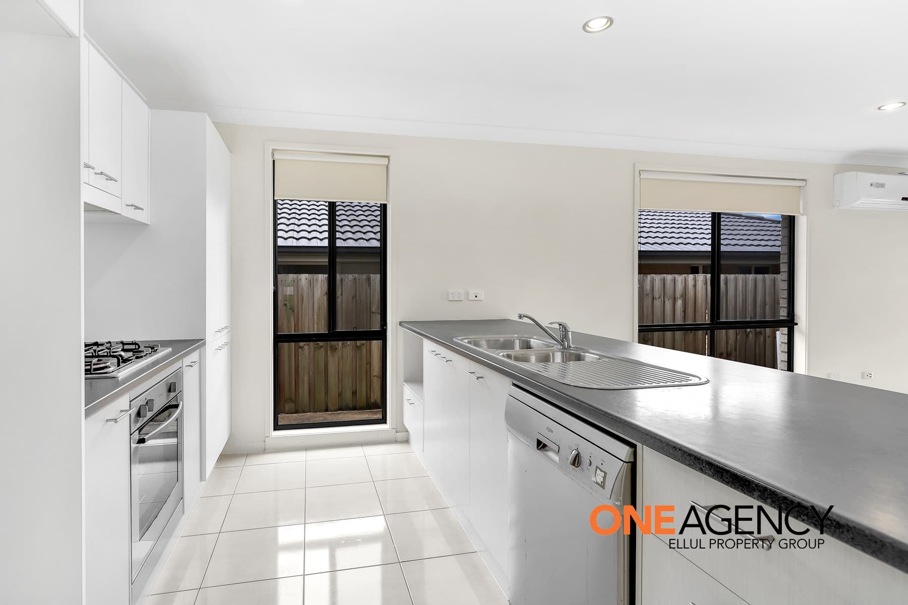 29 Blue View Terrace, Glenmore Park, Glenmore Park - Thumbnail 4