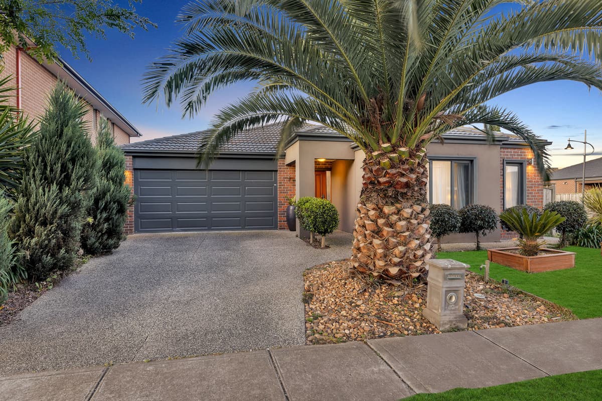 42 Fongeo Drive, Point Cook, Point Cook - Thumbnail 3