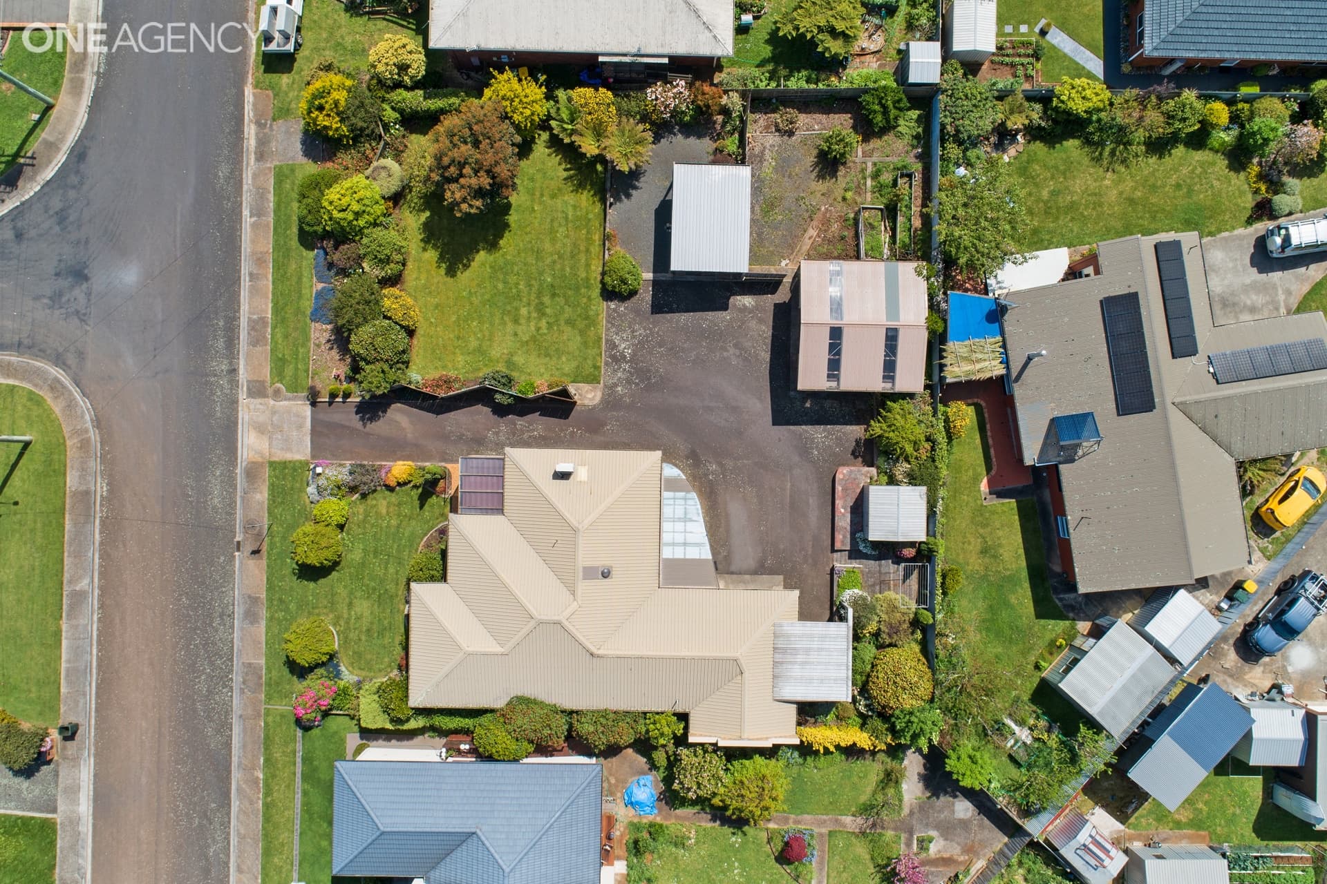 125-127 Caroline Street, East Devonport, East Devonport - Thumbnail 3