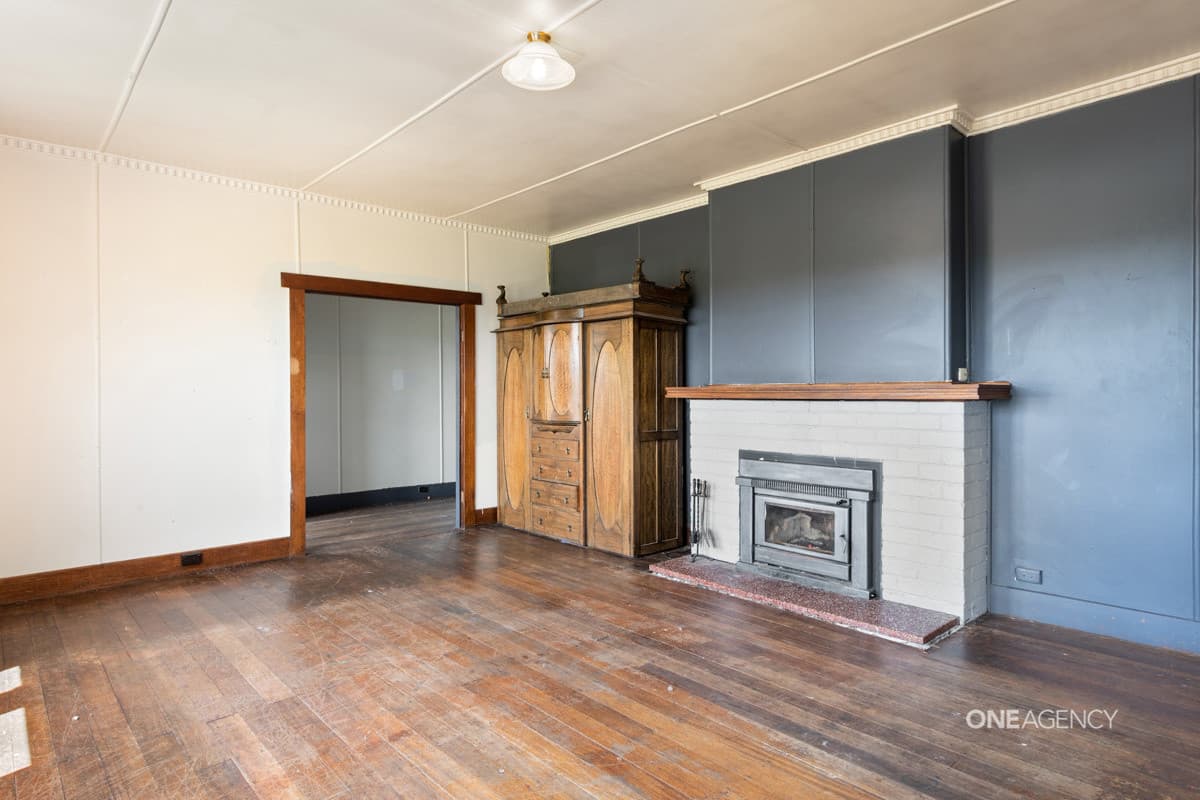 16 Rougemont Street, Stanley, Stanley - Thumbnail 4