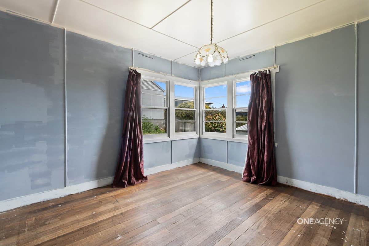 16 Rougemont Street, Stanley, Stanley - Thumbnail 8