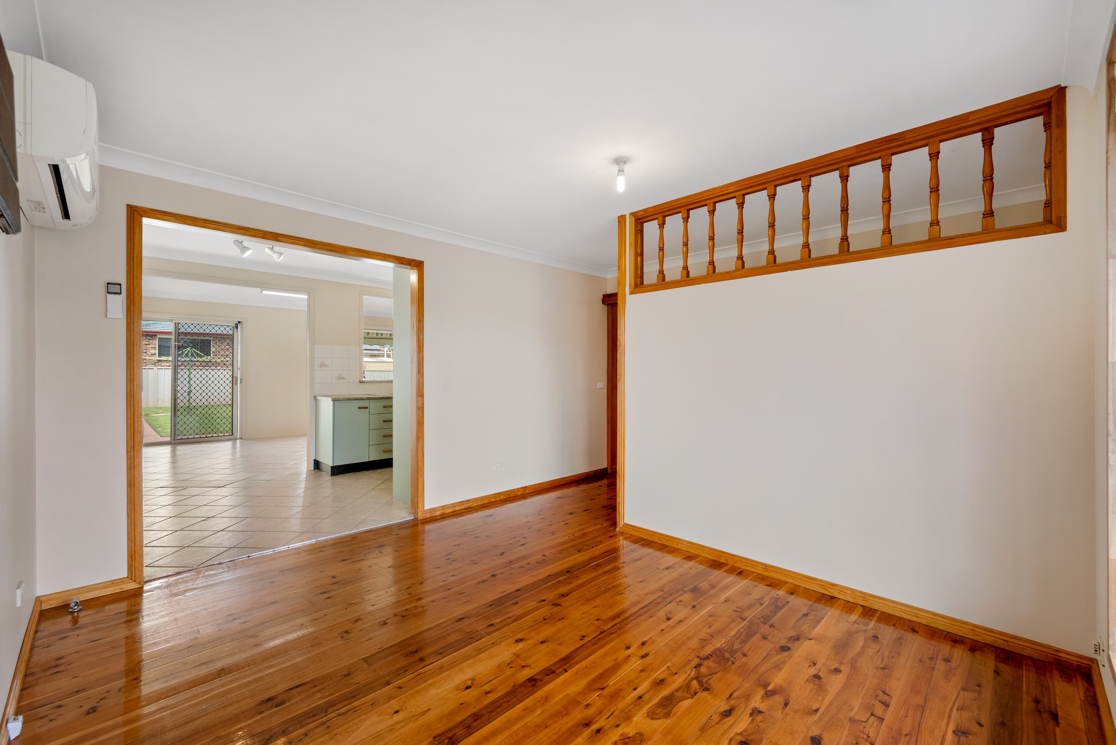 38 Warburton Crescent, Werrington County, Werrington County - Thumbnail 4