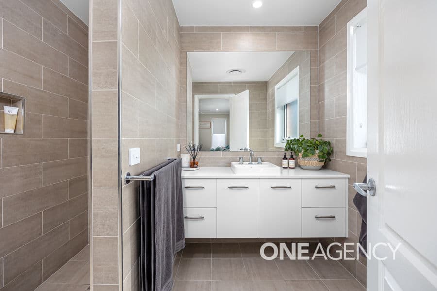 76 TARCUTTA Street, Wagga Wagga, Wagga Wagga - Thumbnail 7