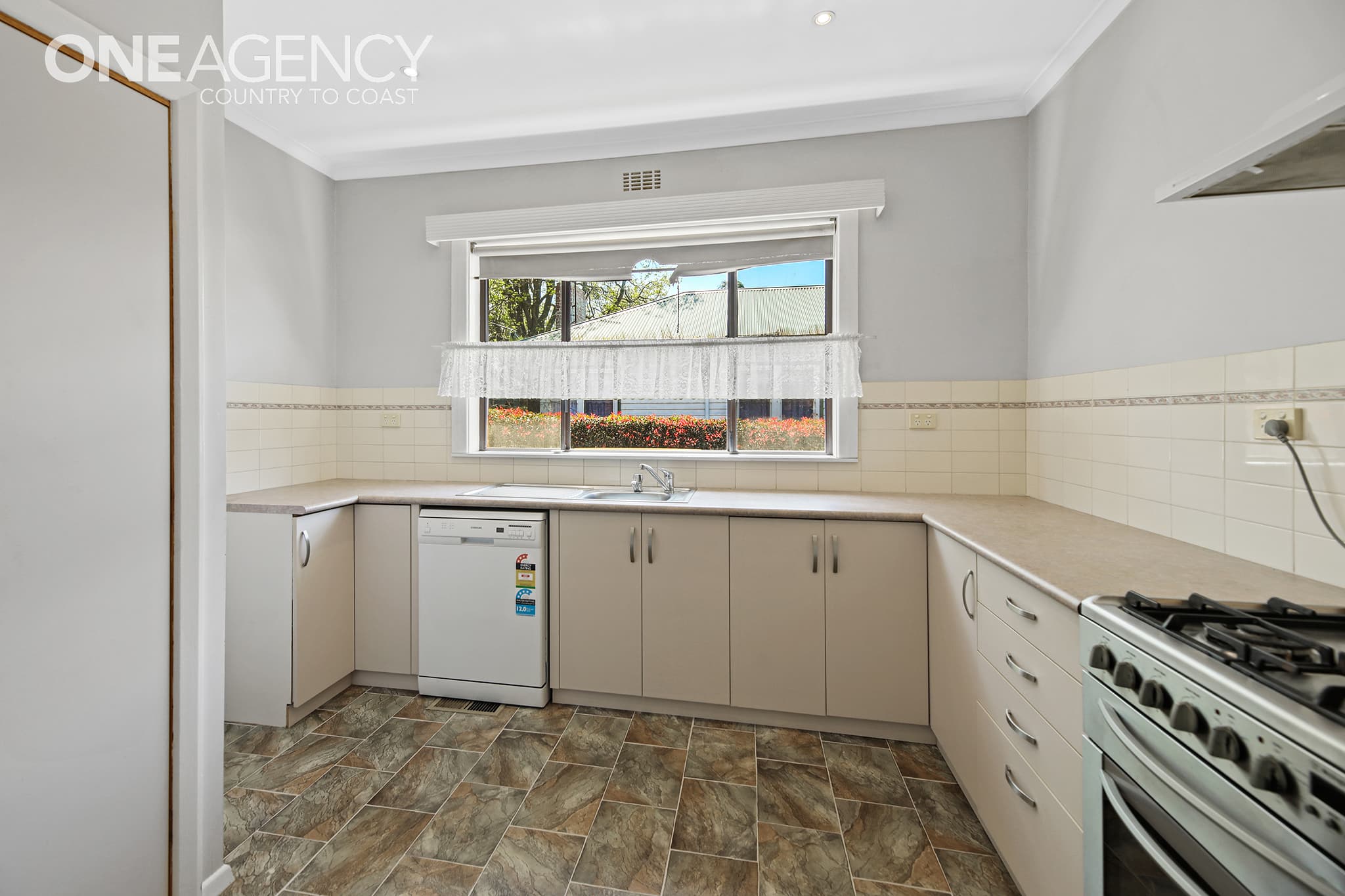 4 Elizabeth Street, Warragul, Warragul - Thumbnail 5