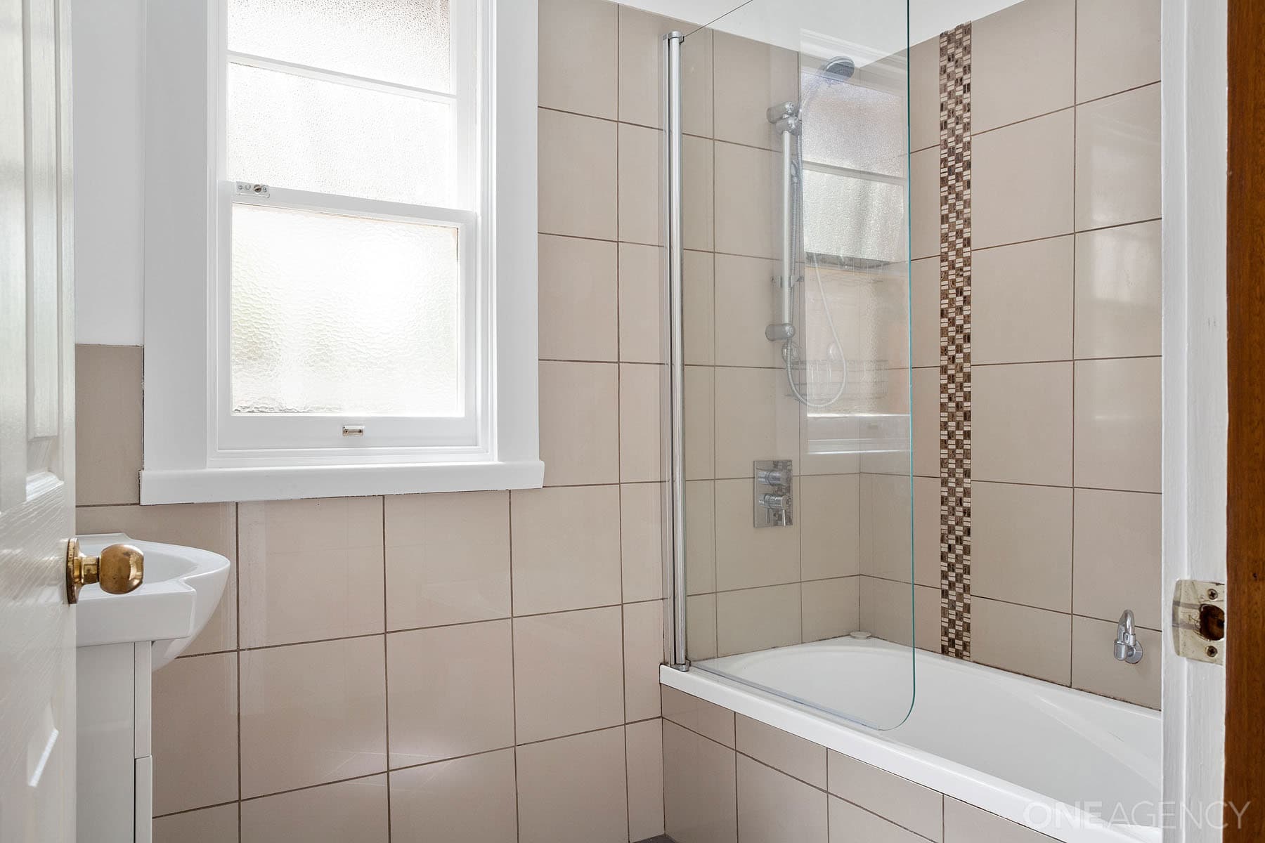 46 Alanvale Road, Newnham, Newnham - Thumbnail 5