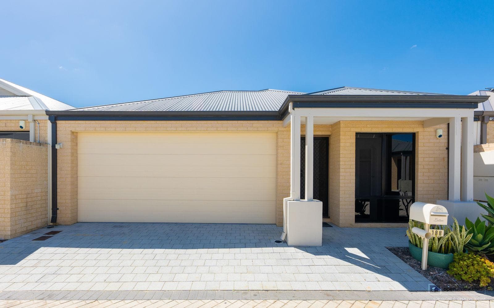 188 Shiraz Boulevard, Pearsall, Pearsall - Thumbnail 3
