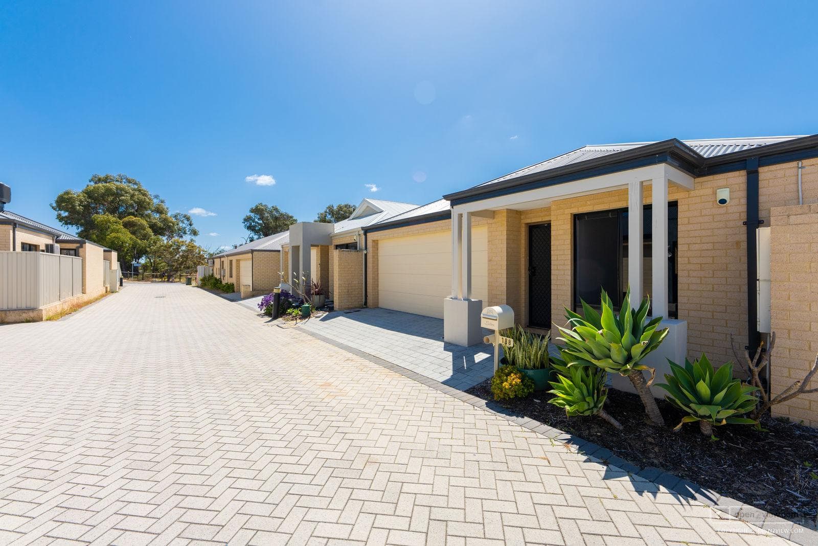 188 Shiraz Boulevard, Pearsall, Pearsall - Image 1