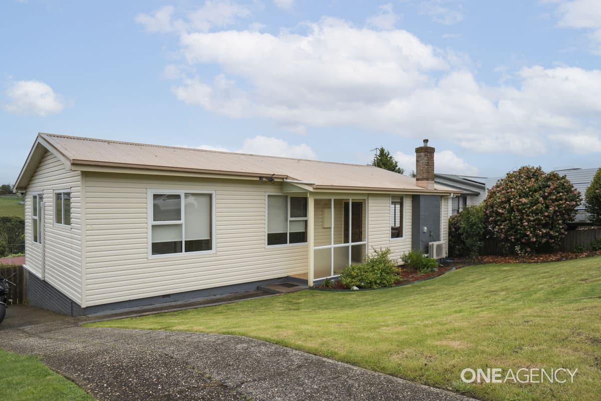68 Stirling Street, Acton, Acton - Thumbnail 2