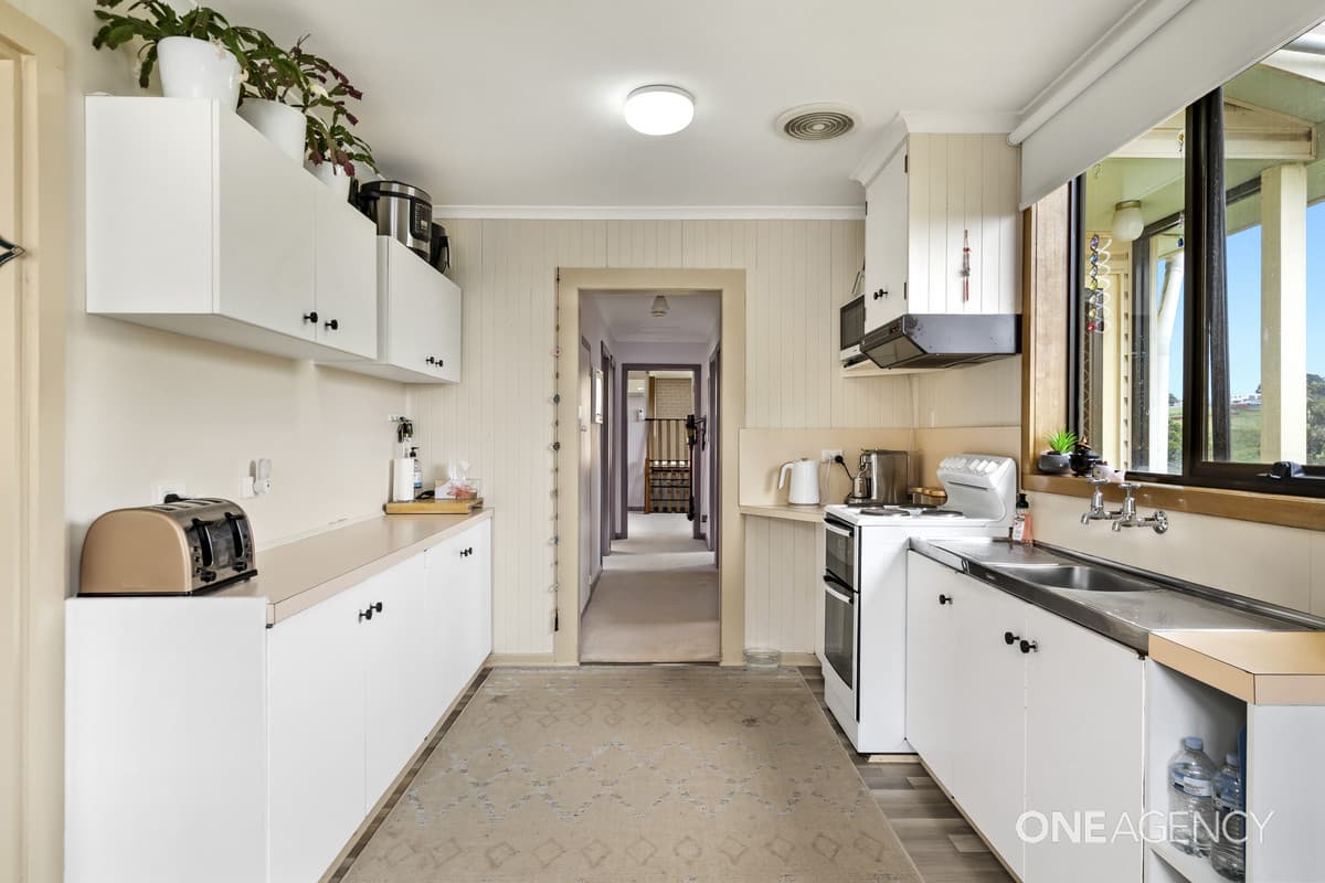 68 Stirling Street, Acton, Acton - Thumbnail 4