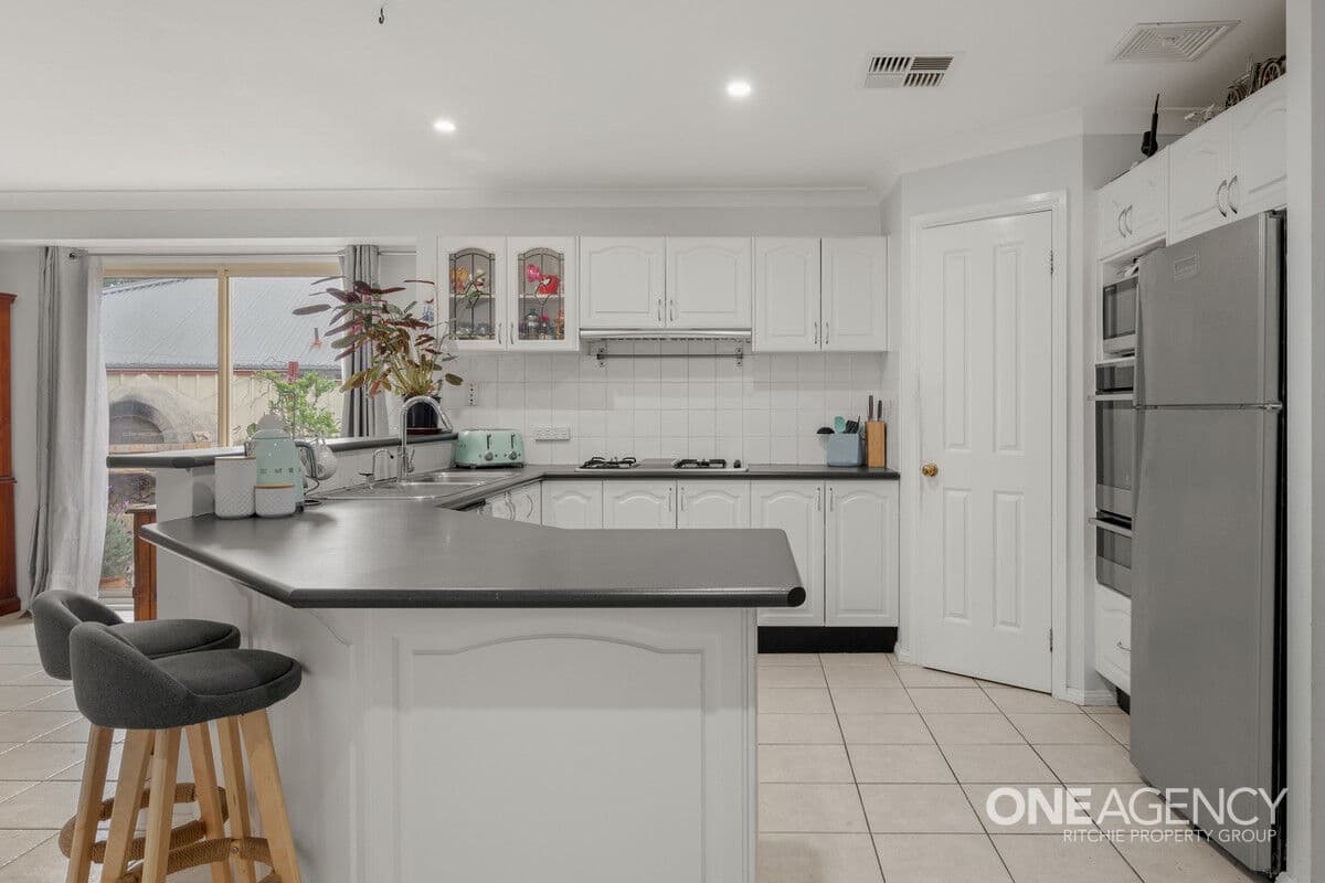 4 Roberts Parade, Hawkesbury Heights, Hawkesbury Heights - Thumbnail 5