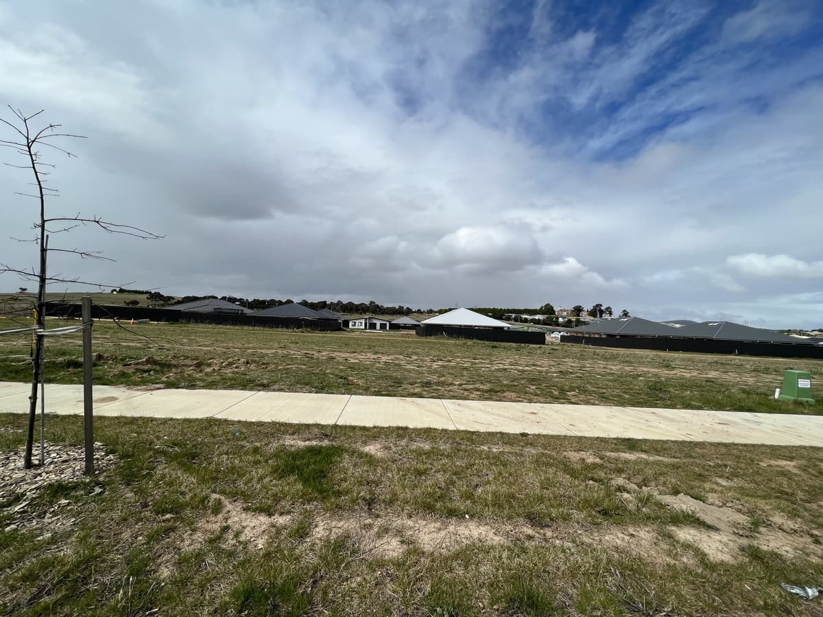 36 Bonneville Boulevarde, Goulburn, Goulburn - Image 1