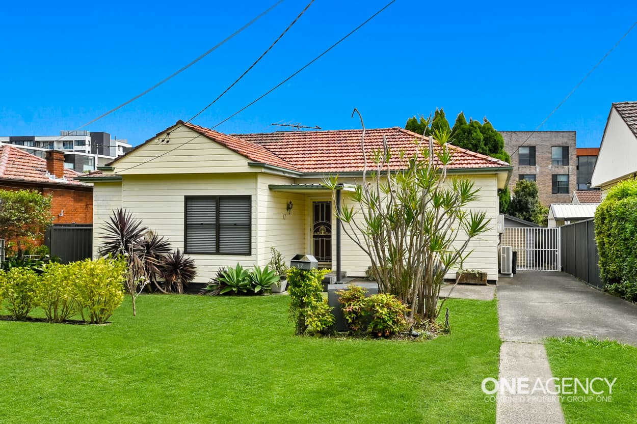 17 Reid Avenue, Clemton Park, Clemton Park - Image 1