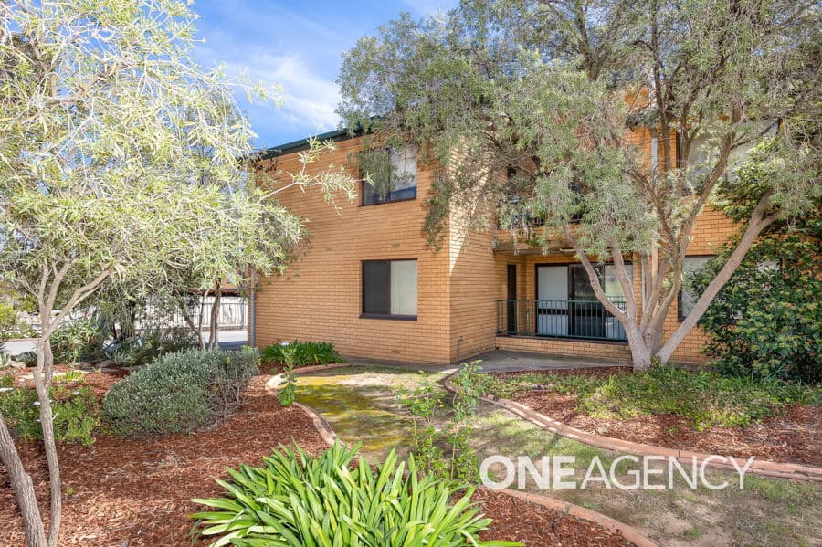 1/9 HENSCHKE Avenue, Tolland, Tolland - Image 1