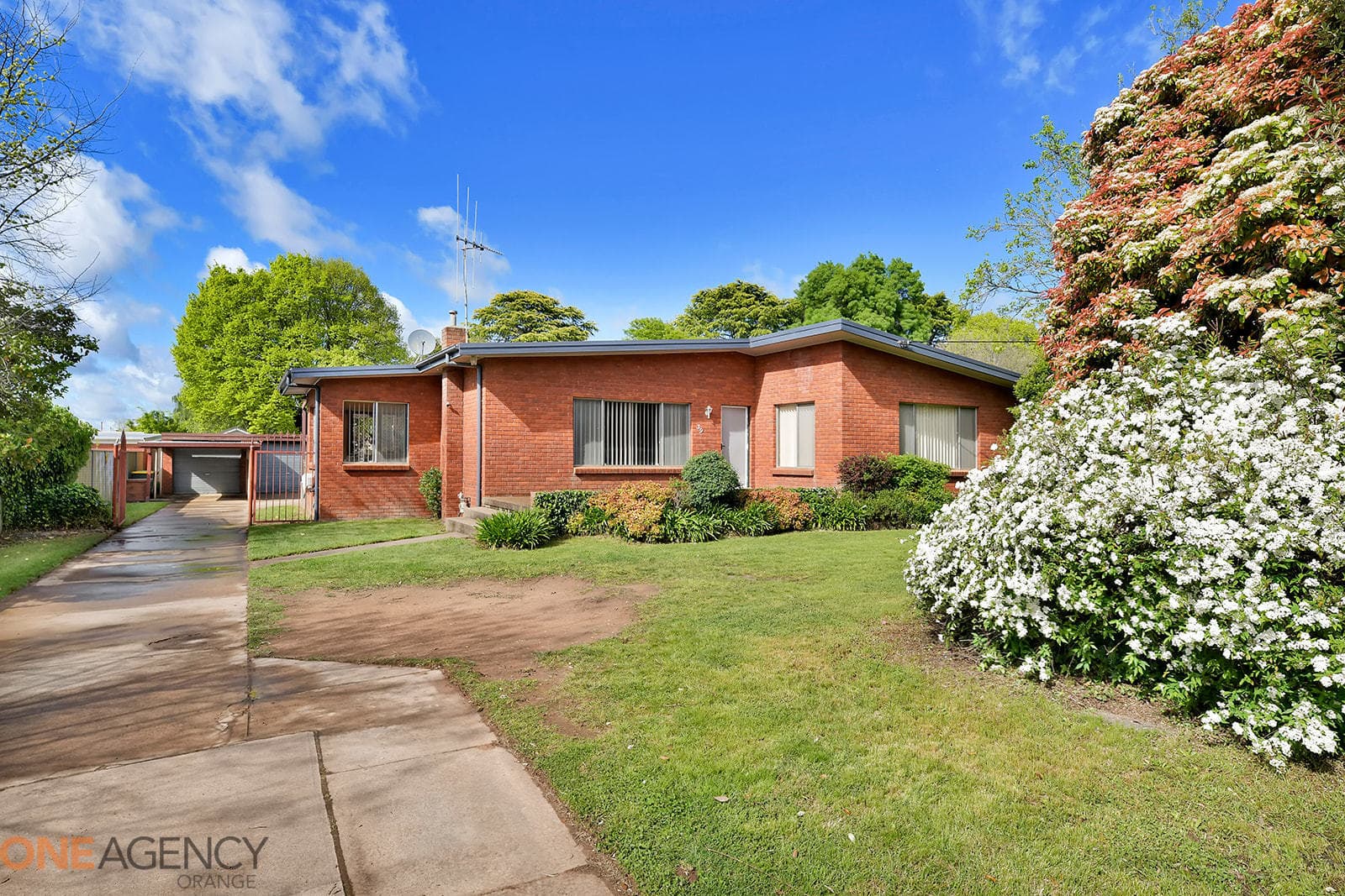 39 Coronation Drive, Orange, Orange - Image 1