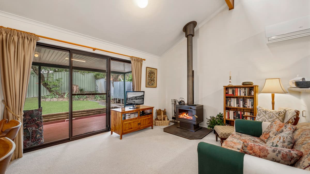15 Parkes Crescent, Faulconbridge, Faulconbridge - Thumbnail 3