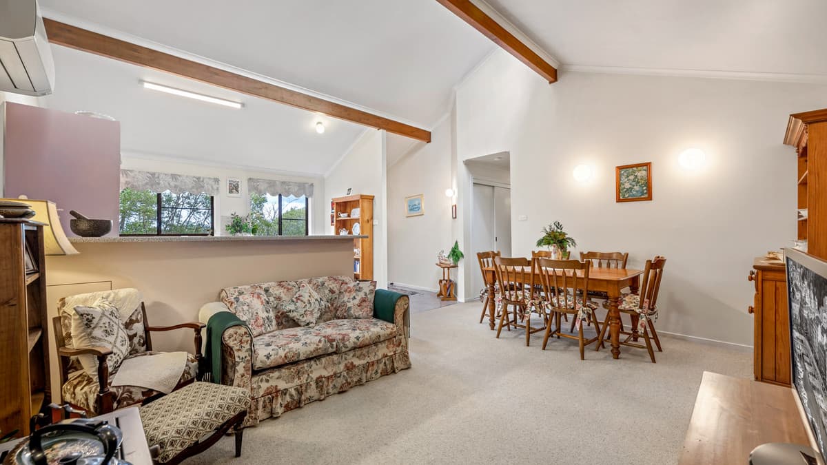 15 Parkes Crescent, Faulconbridge, Faulconbridge - Thumbnail 5