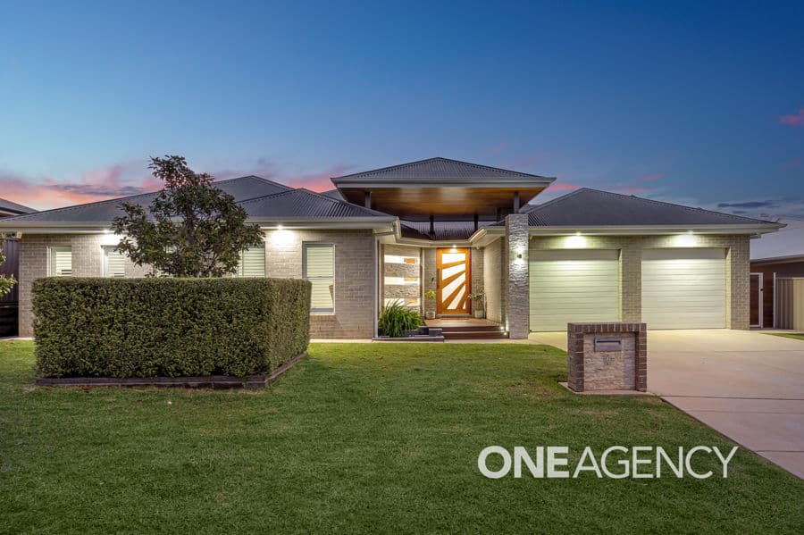 6 FLOREY Street, Lloyd, Lloyd - Image 1
