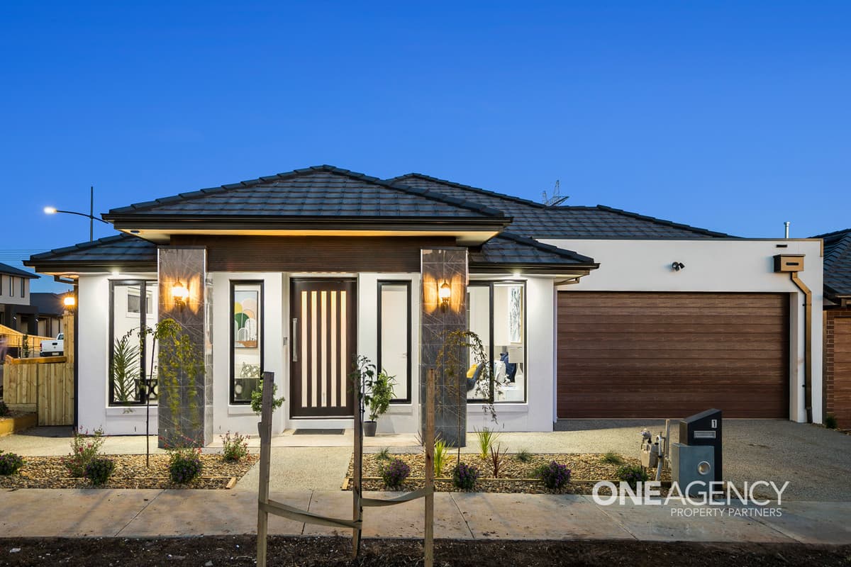 1 Deanos Road, Fraser Rise, Fraser Rise - Thumbnail 2