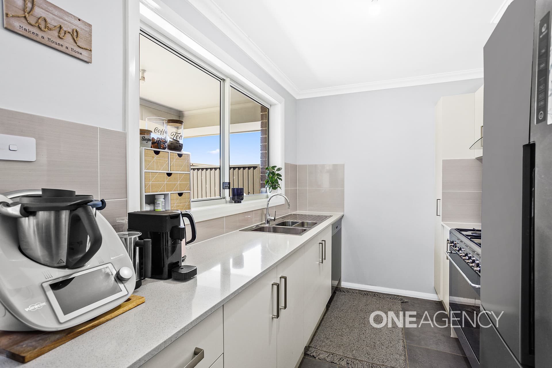 14 Brotheridge Avenue, Calderwood, Calderwood - Thumbnail 6