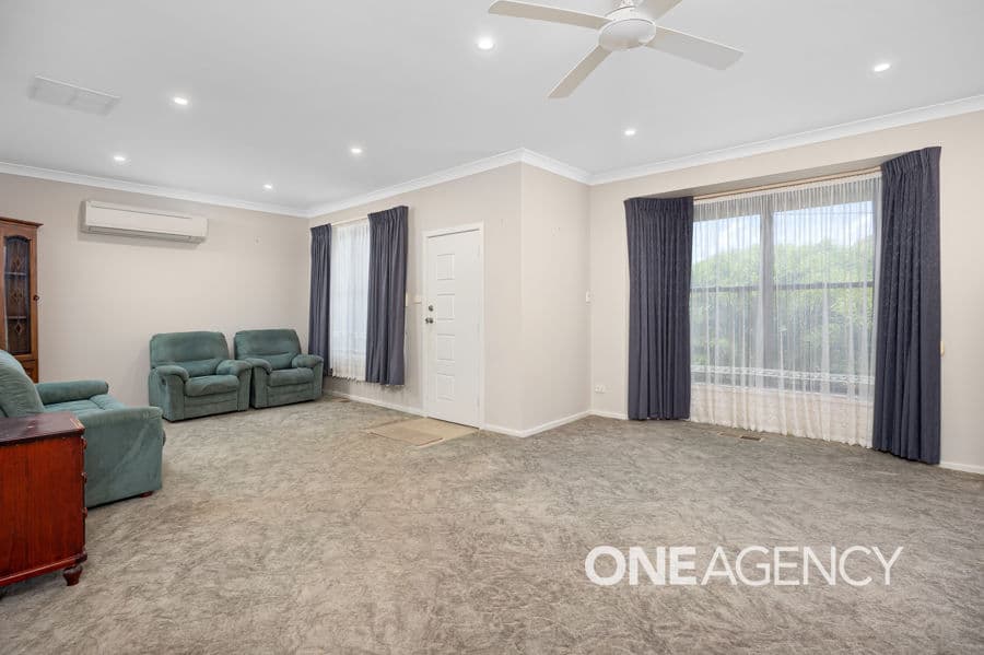 11 BOLGER Avenue, Mount Austin, Mount Austin - Thumbnail 2