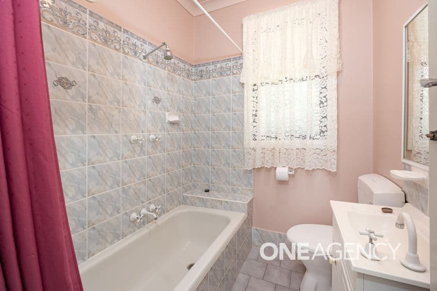 11 BOLGER Avenue, Mount Austin, Mount Austin - Thumbnail 6
