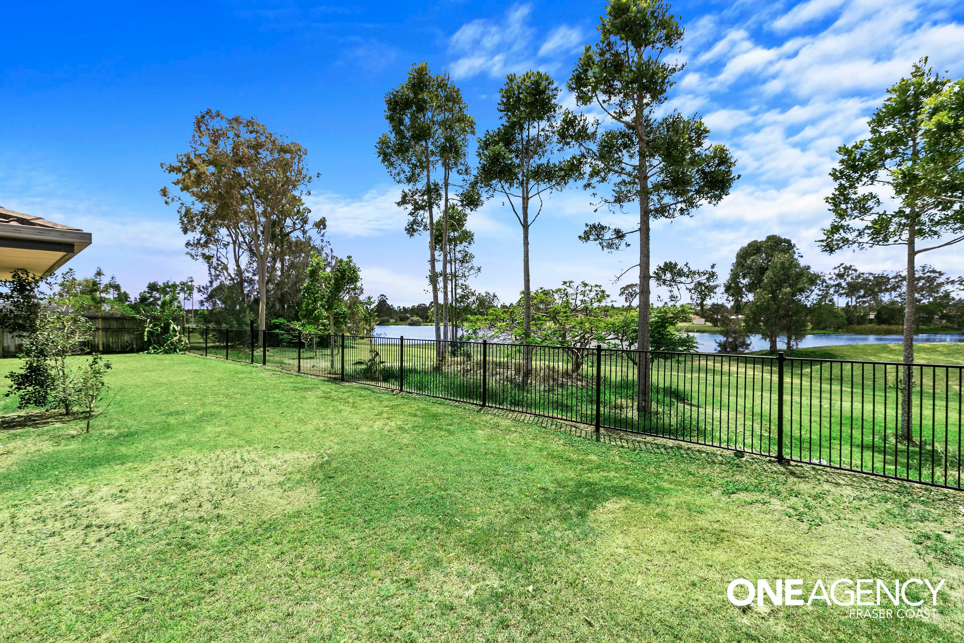 13 Golden Grove Court, Eli Waters, Eli Waters - Thumbnail 2