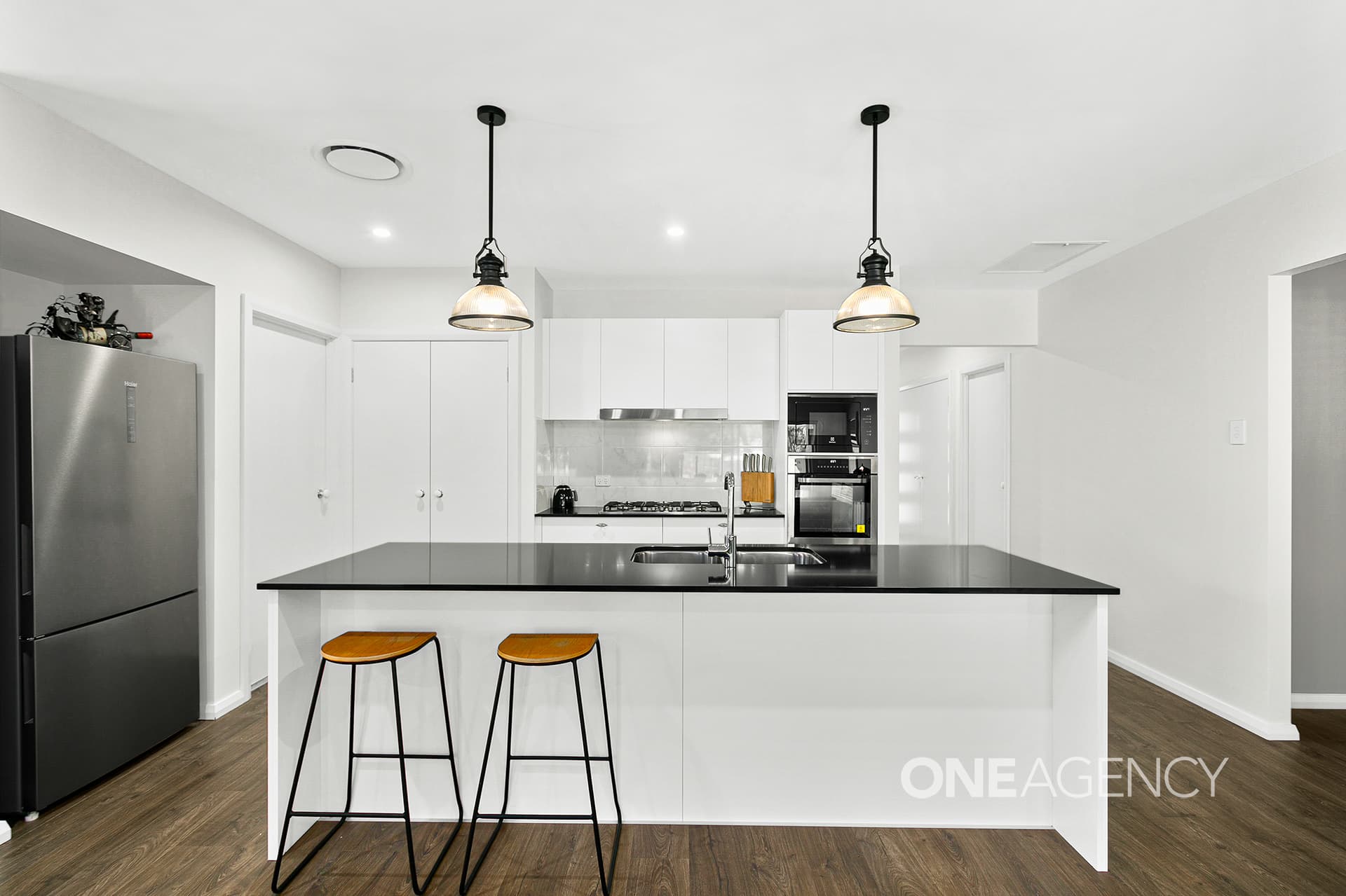 14 The Esplanade, Oak Flats, Oak Flats - Thumbnail 3