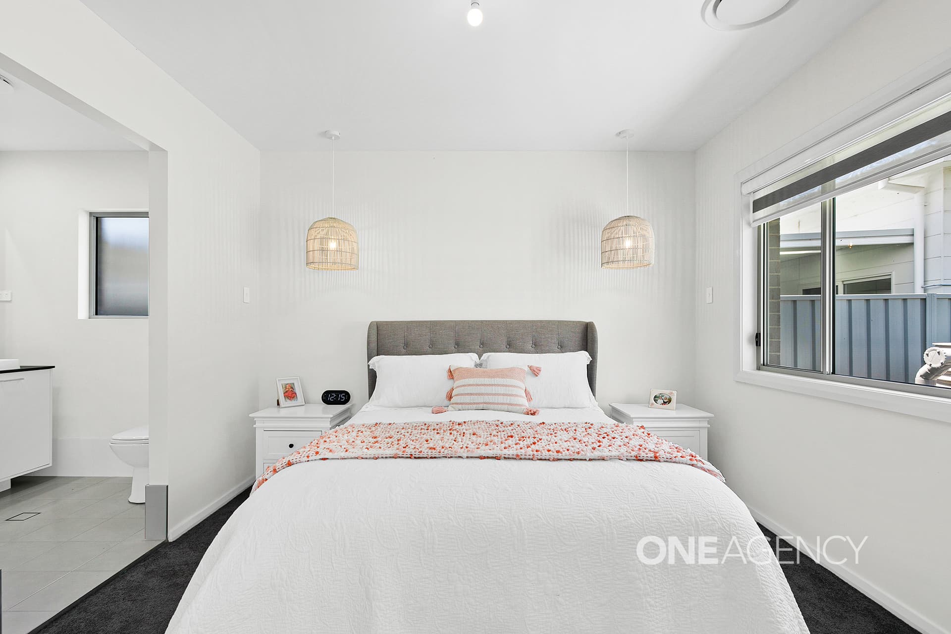 14 The Esplanade, Oak Flats, Oak Flats - Thumbnail 5