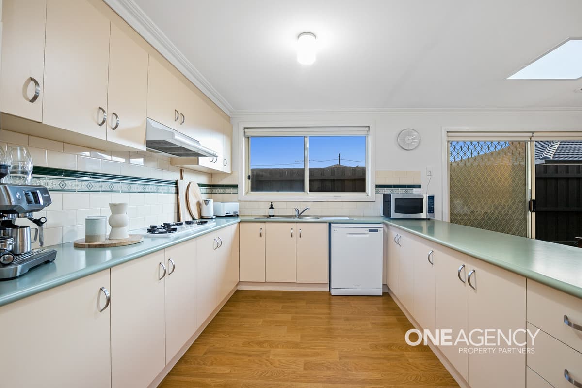 18 Tyrell Court, Altona Meadows, Altona Meadows - Thumbnail 4