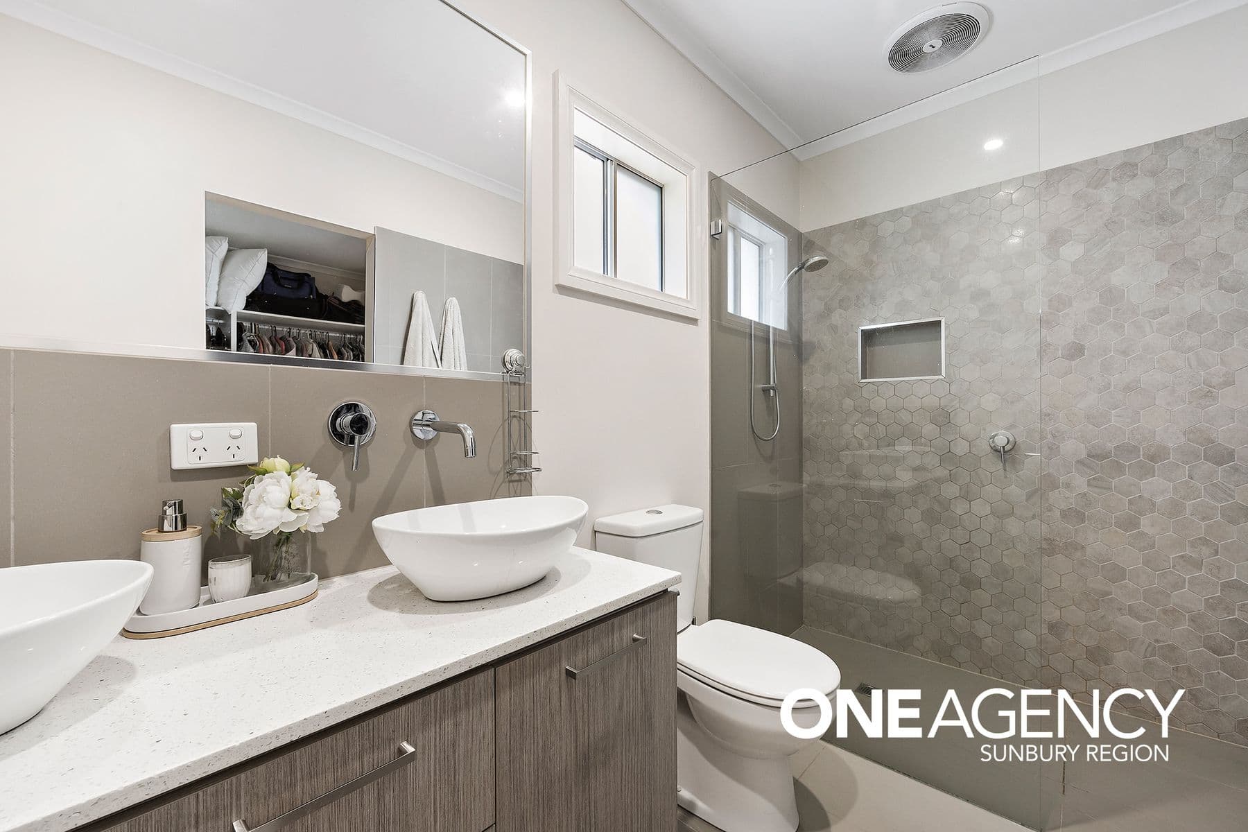 16 Jardine Crescent, Sunbury, Sunbury - Thumbnail 8